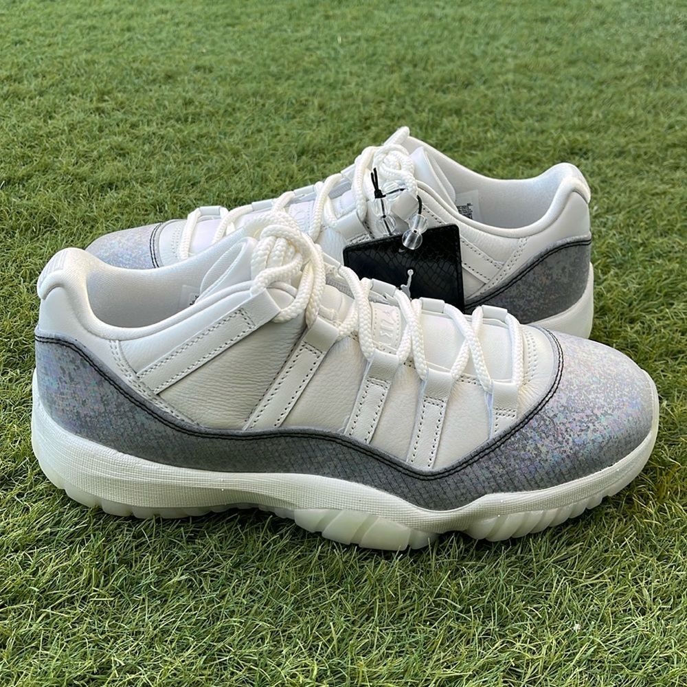 Air Jordan 11 Retro Low CNY
